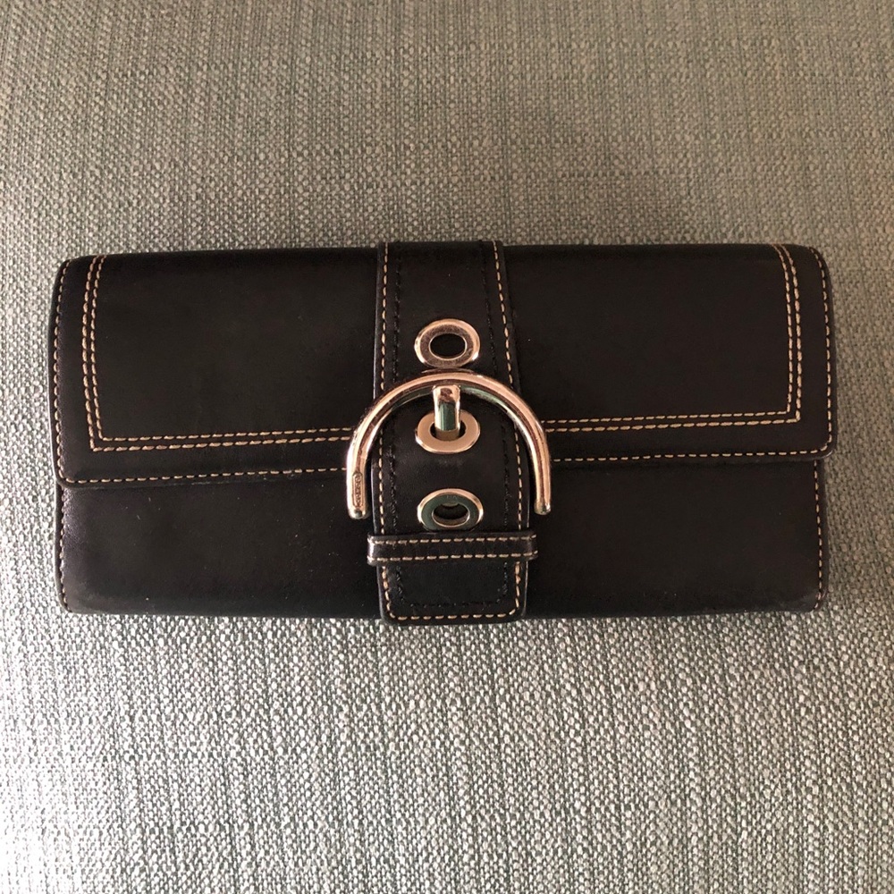 Coach Wallet 100% Authentic